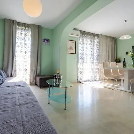 Apartment Stella Maris- One Bedroom With Balcony And Sea View *